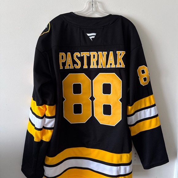 Fanatics Black and Gold Hockey Jersey - Picture 8 of 8